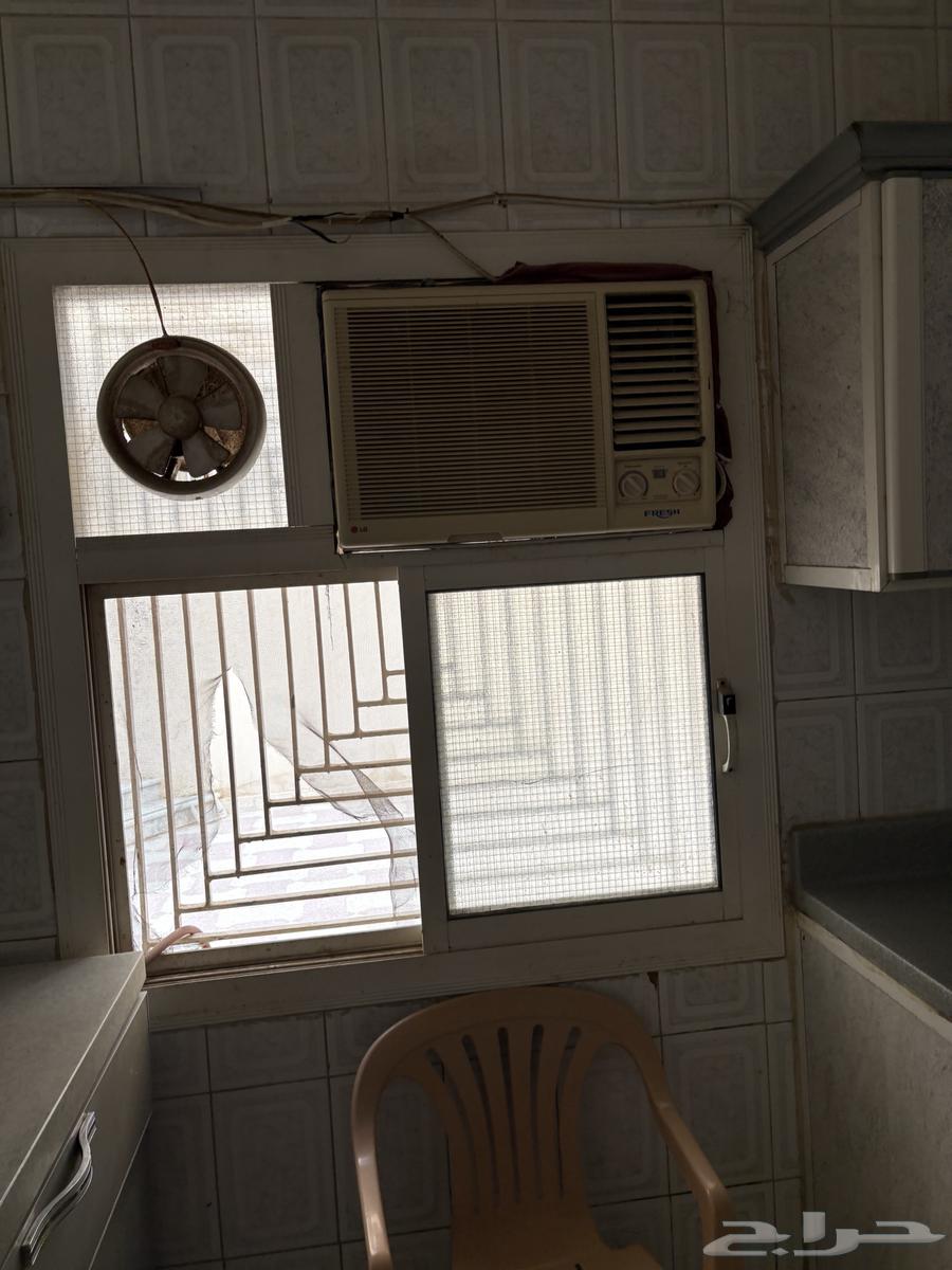 مكيف شباك شغال ويحتاج فريون فقط شركة   FRESH  السعر 45064221705061377112