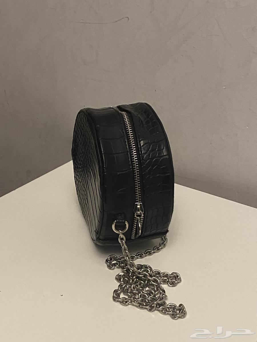 ثلاث شنط ب 75 و الرابع مجاني من اي شنطه من اختيارك64217301955203113