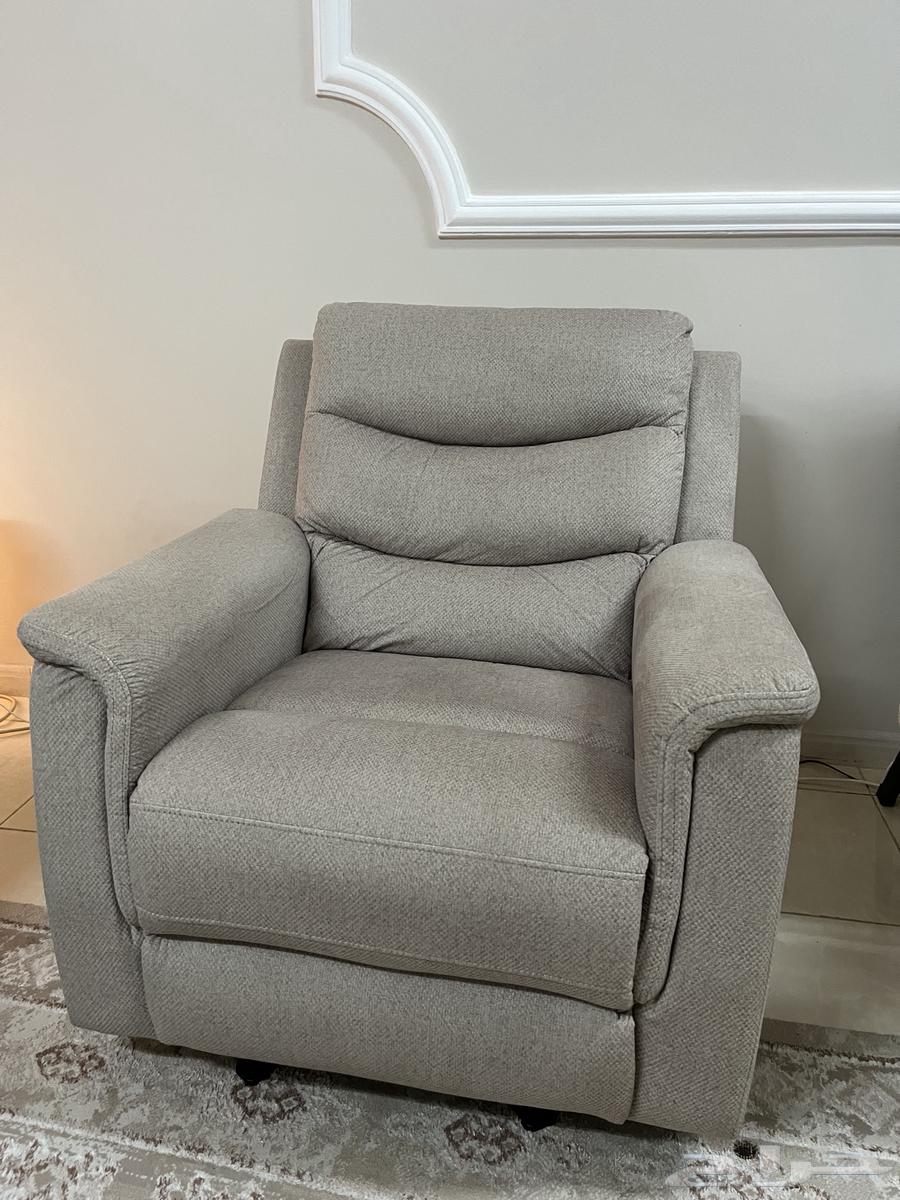 Single Lazy Sofa with Recliner in New Condition64212144089858113