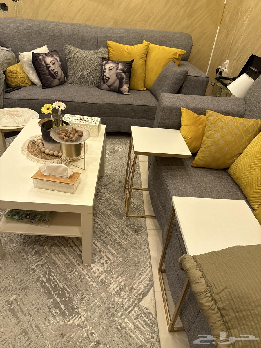 3 large and 4 small sofas64204716015234111