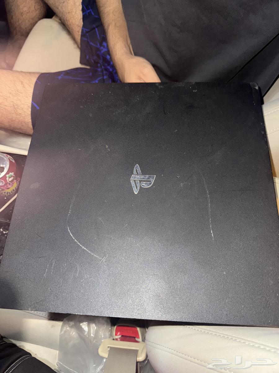 سوني فور الحجم الكبير بدون يدات الاجهاز بحاله جيده64227535230722110