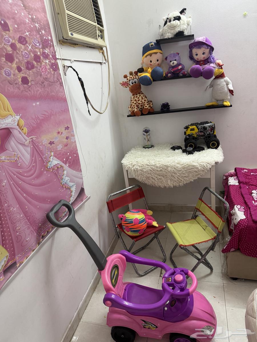 دولاب خشب ماليزي وسريرين وستارة ومكتب بسعر 40064231319261059113