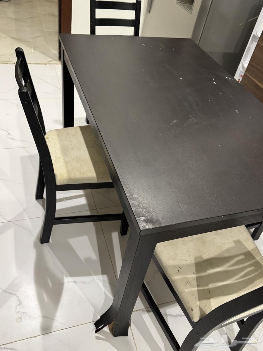 طاولة طعام للبيع من ايكيا64228558573826111