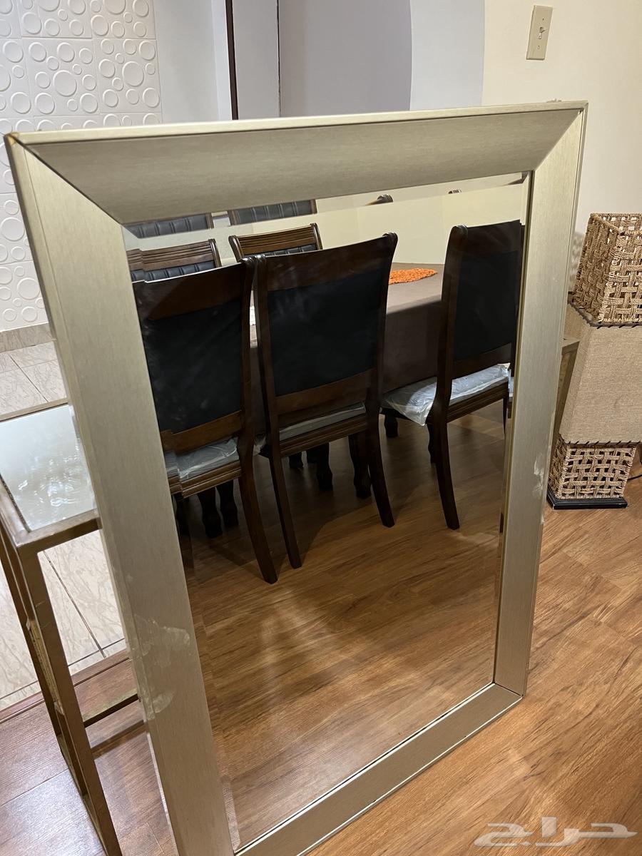 طاوله و مرايا للبيع الحد 15064225193499649111