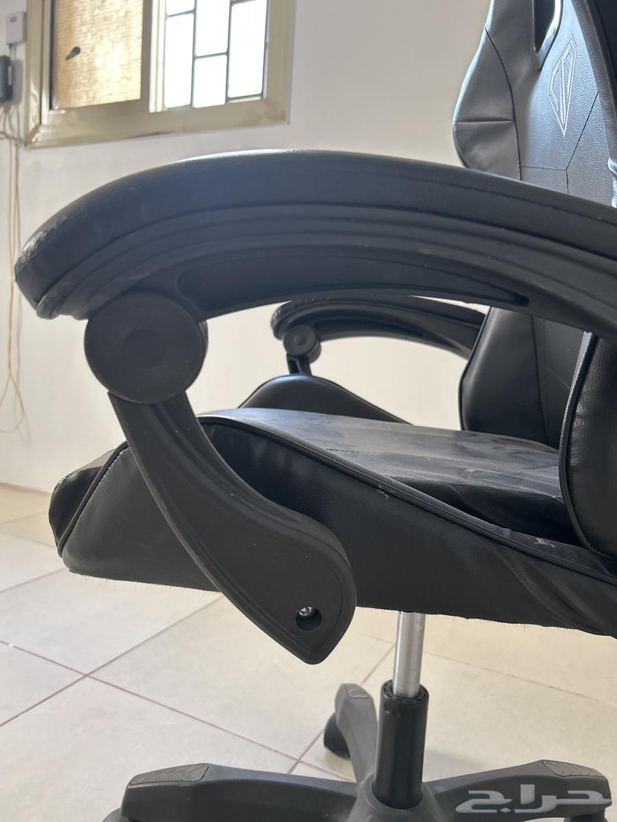 A Gym Chair That Needs Assembly Though64218217740418113