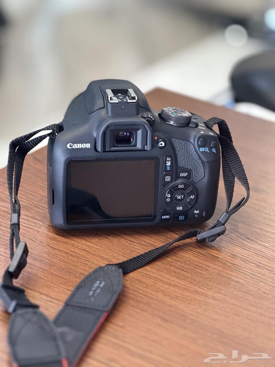 Camera64222319930498110