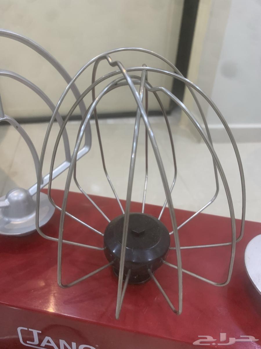 عجانه بكامل معداتها للبيع استخدام قليل جدا64231476959745112