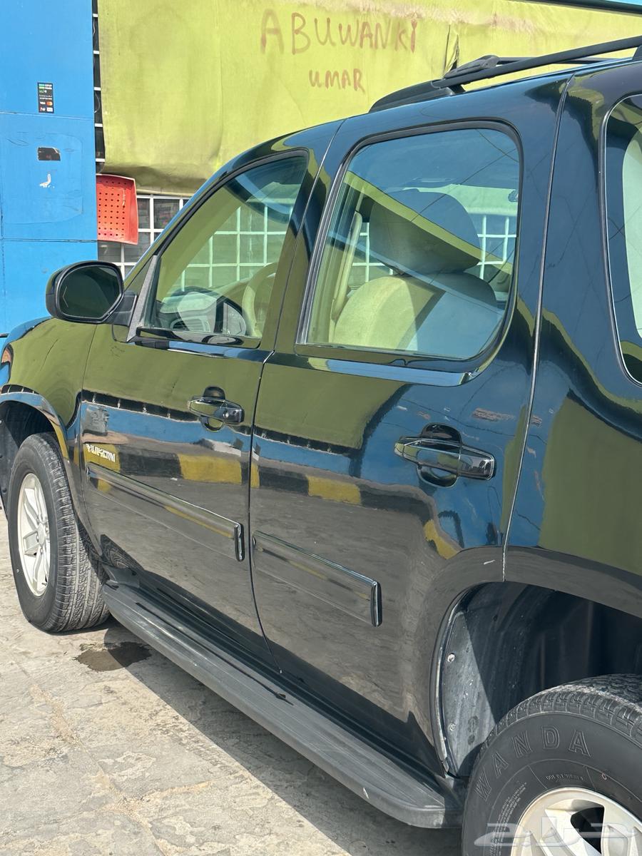 سيارة يوكن قصير موديل 2013 دبل اسود64403696559618111