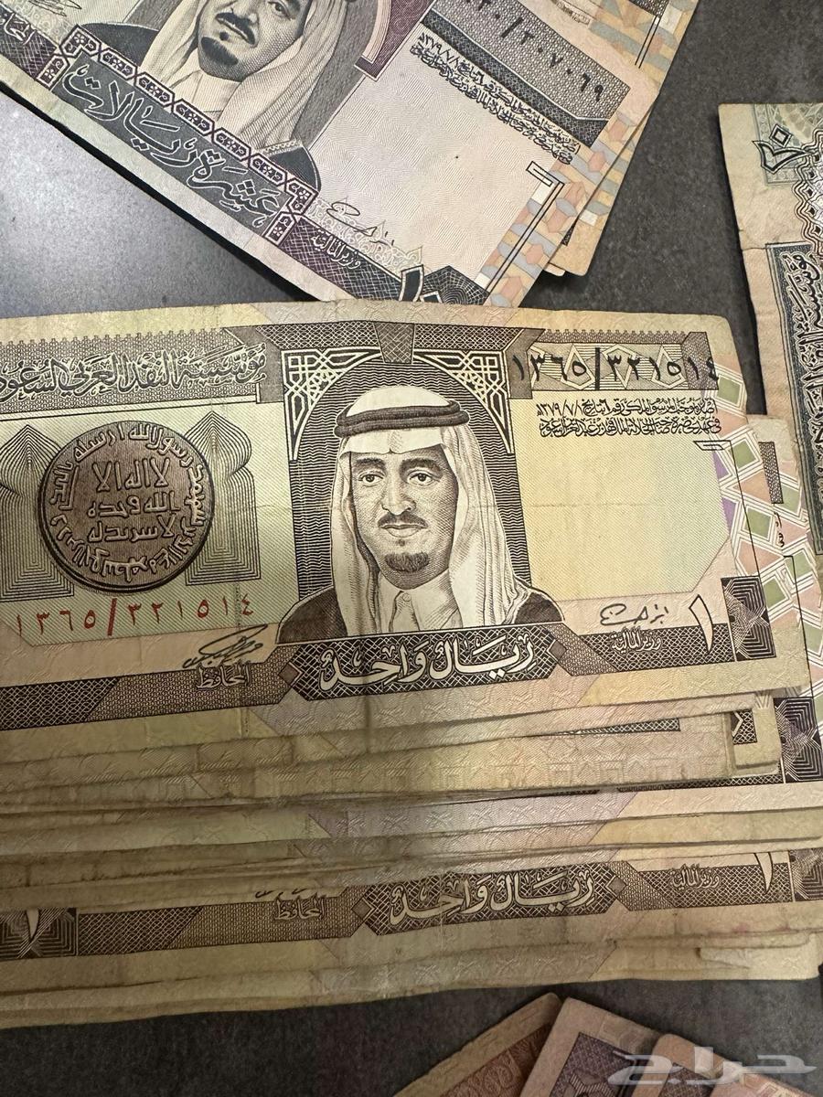 للبيع اغراض متنوعه وتيشرت الهلال64212544806402112