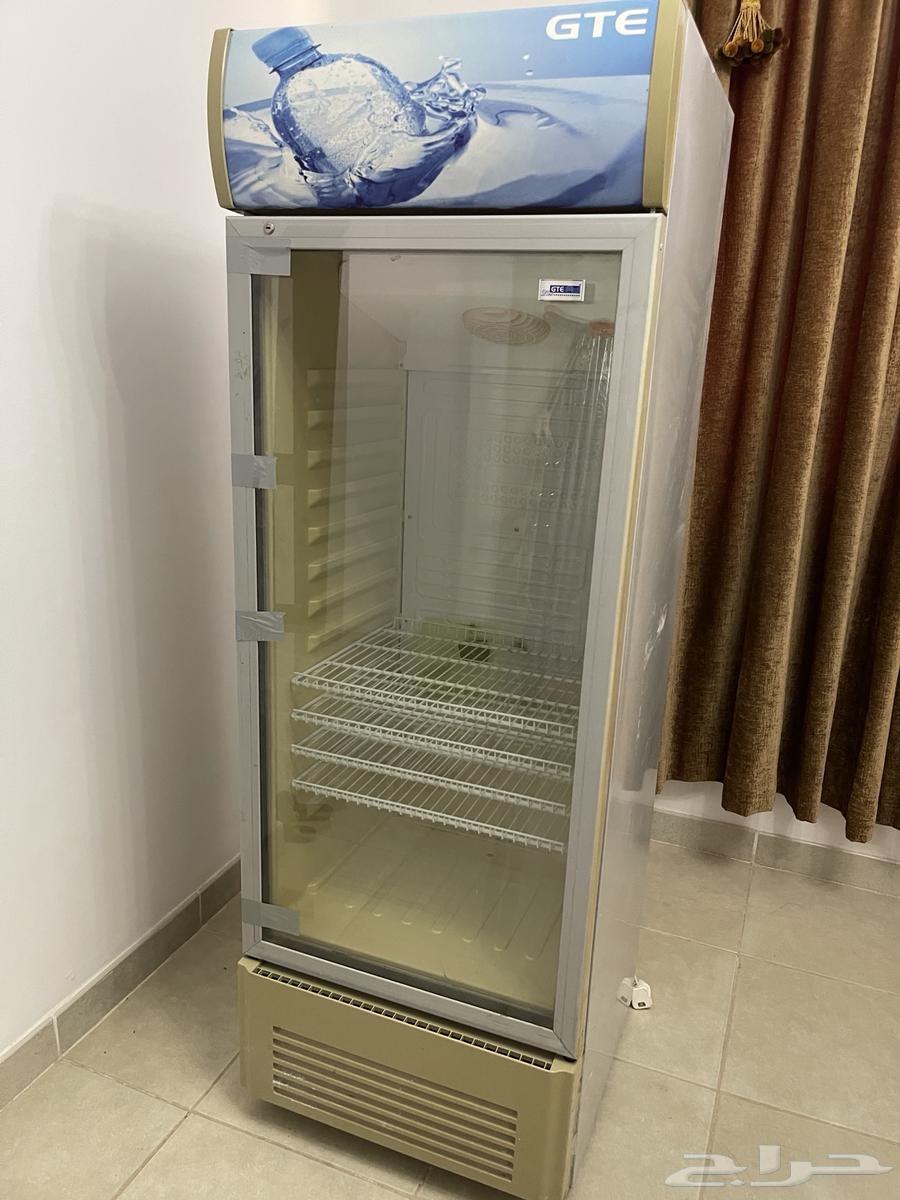 Refrigerator in excellent condition suitable for grocery stores64217290567682112