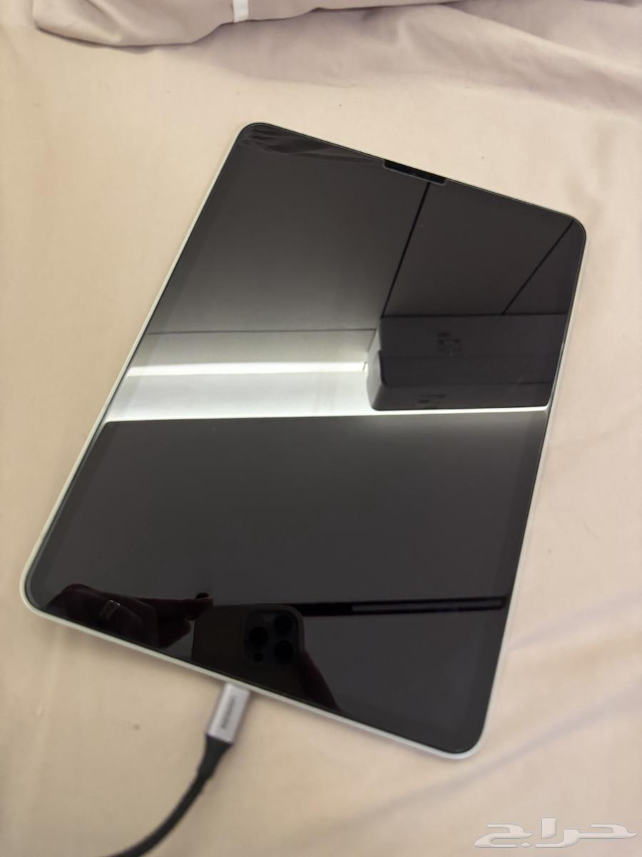 للبيع ايباد برو - 2020   كيبورد ابل الاصلي64231651898753111