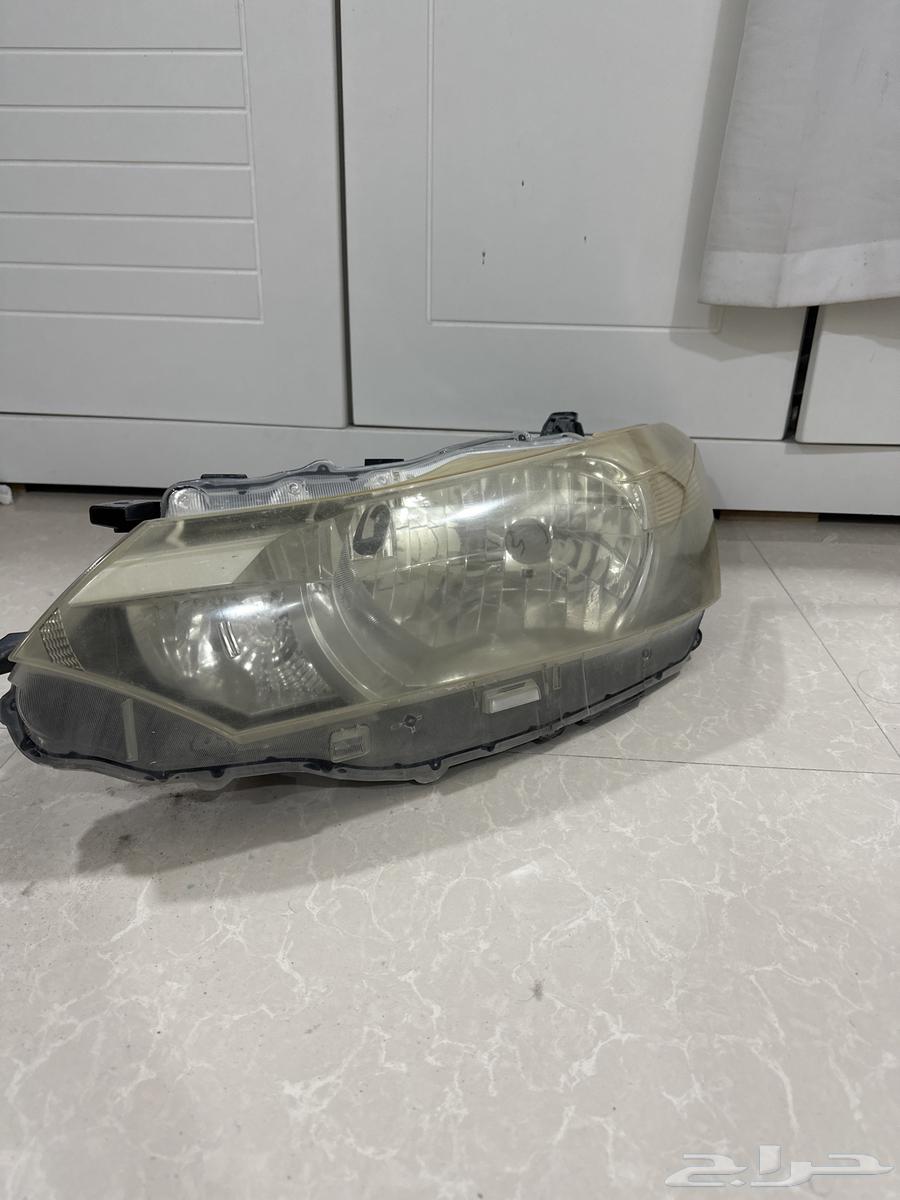 Original 2016 Yaris Left Side Lamp64404778280193110