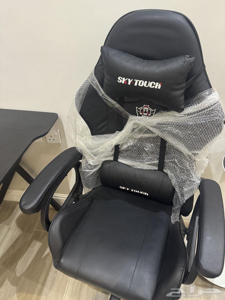 كرسي قيمنق و طاوله64211280481411112