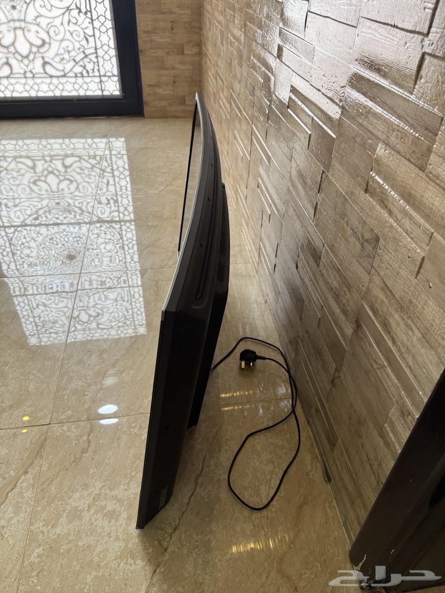 تلفزيون و طاوله64220860498435112