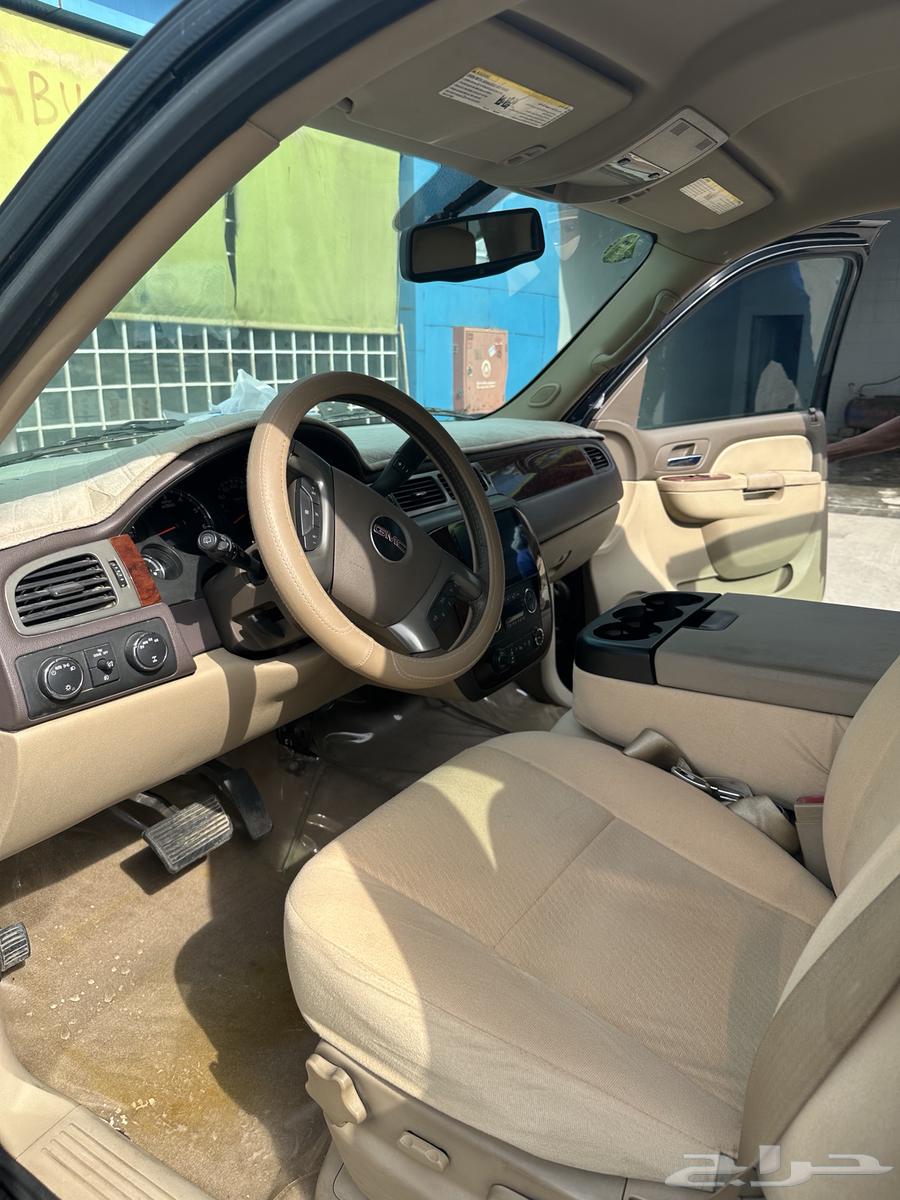 سيارة يوكن قصير موديل 2013 دبل اسود64403696559618113