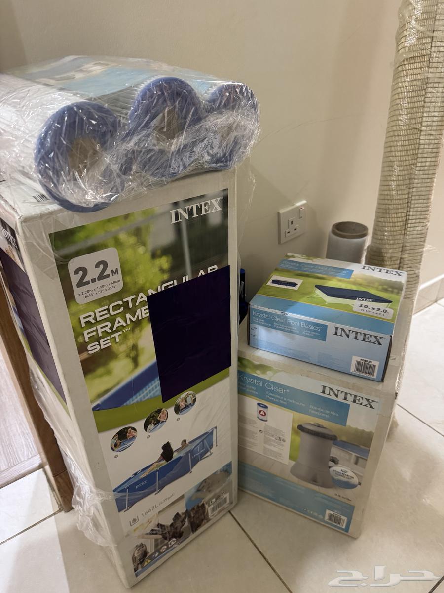 Swimming pool with accessories64214726471811110