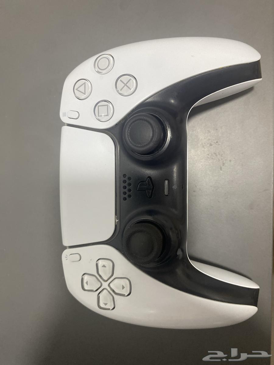 بلاستيشن 5 للبيع مع يد و قاعدة64225193733505111