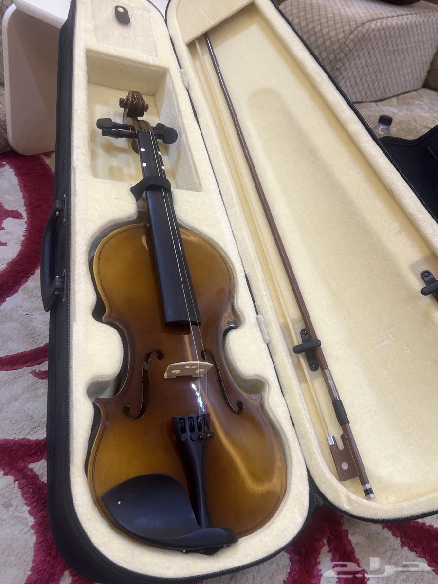 كمان صيني نضيفه بس ناقص وتريين64226990885891110