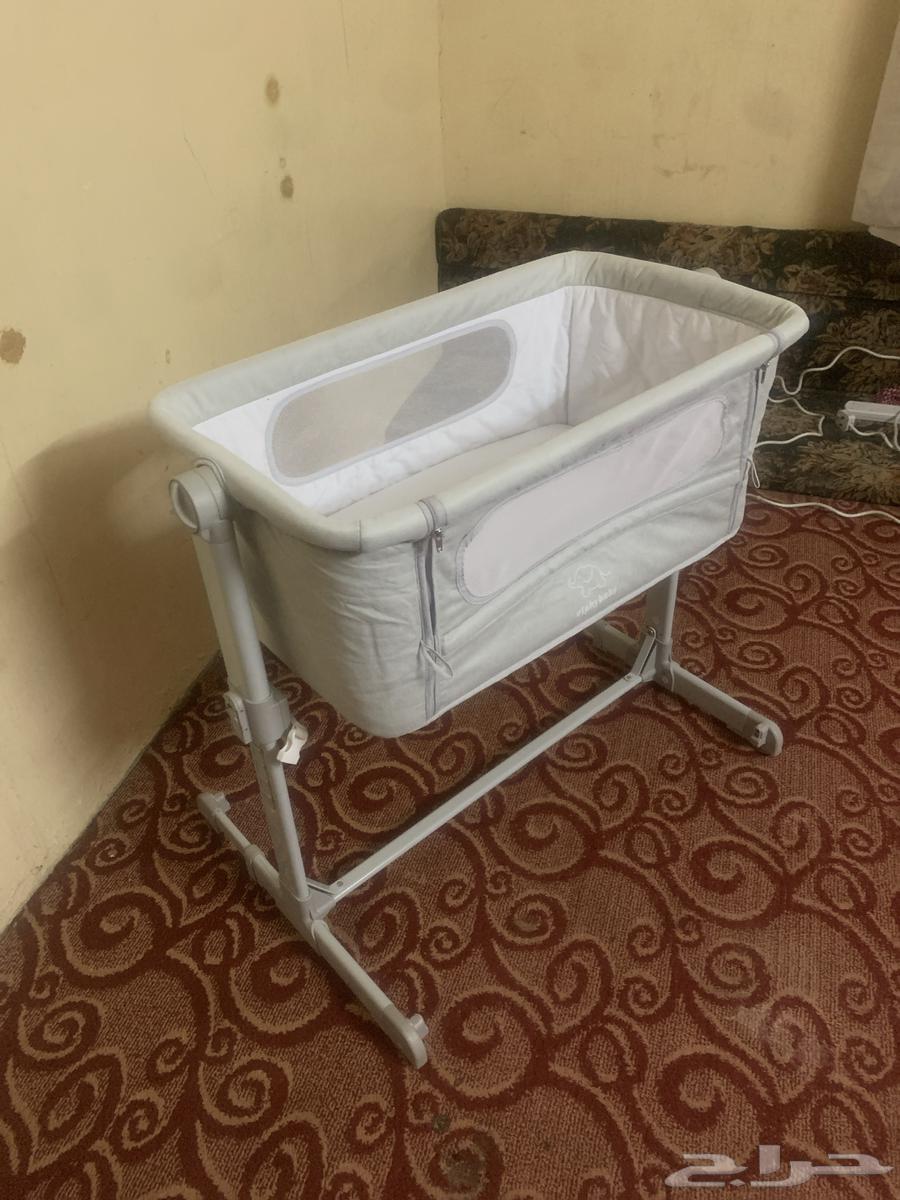 سرير اطفال يناسب الى 9 شهور وممتاز ونضيف وشبه جديد64223343641730112