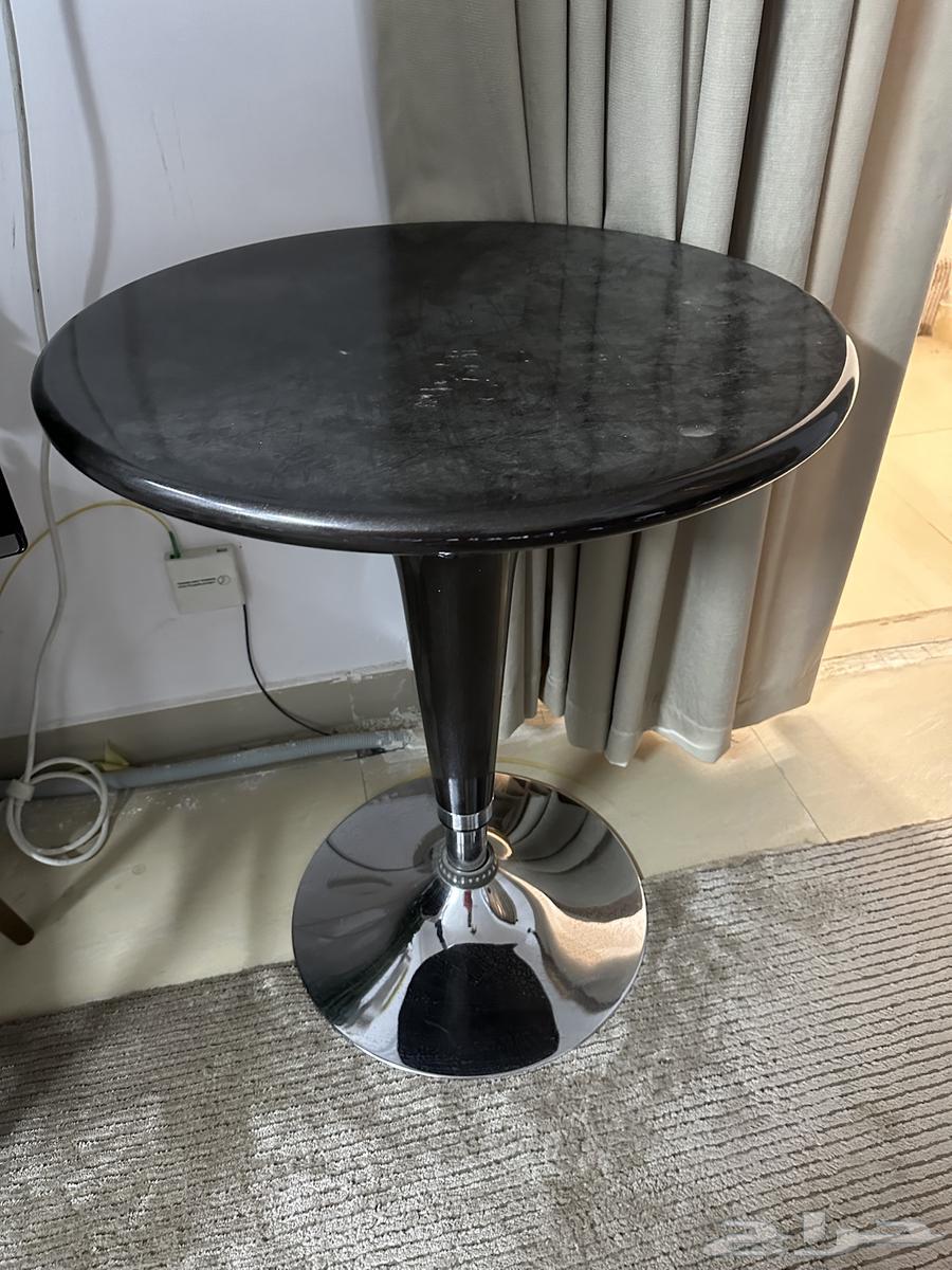 طاوله للبيع64214012477699111