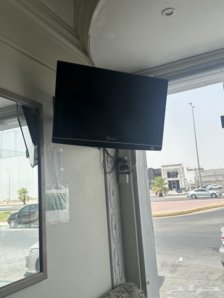 اغراض صالون حلاقه للبيع64216611632771111