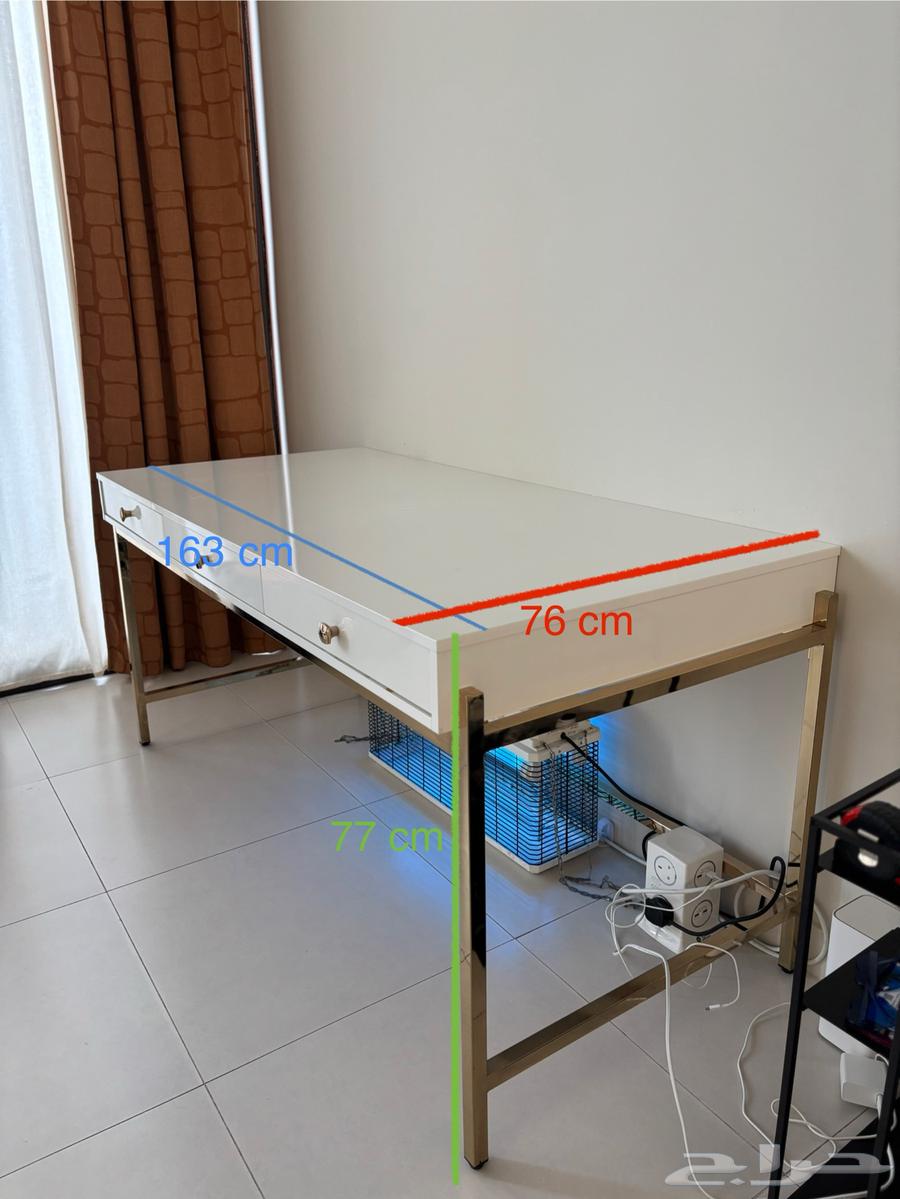 مكتب مستعمل خشب وحديد من ميداس64215187577857110