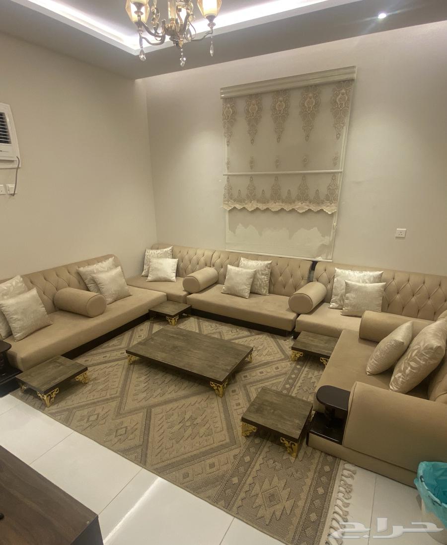 كنب ارضي حرف U للبيع64216361662465110