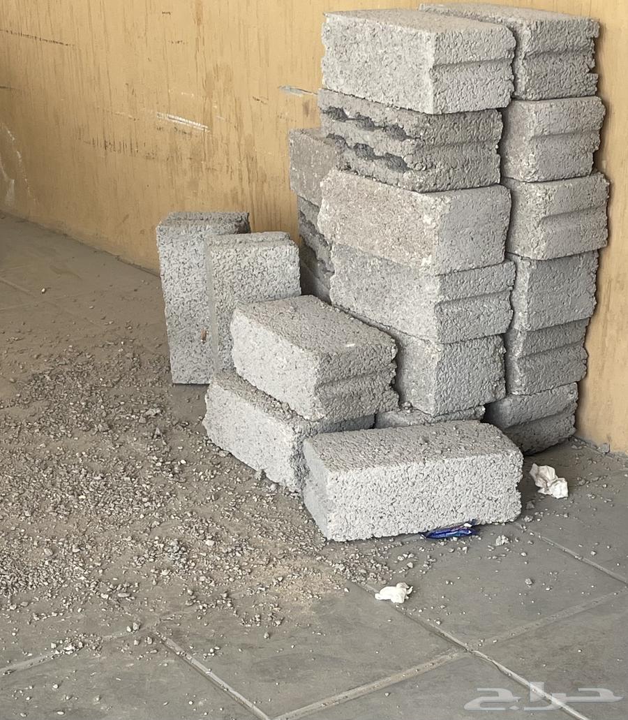 عندي 15 بلوك و اثنين جبس سعودي لي يبغاها كلمني خاص64397687113601110