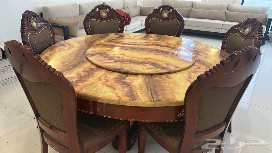 للبيع طاولة طعام رخام شبة جديدة64224533701249110