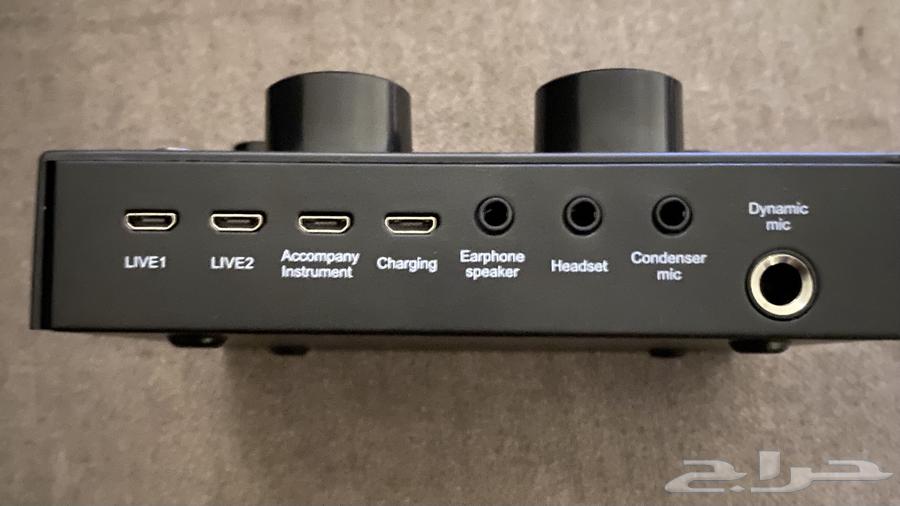 Makser V864213195126530112