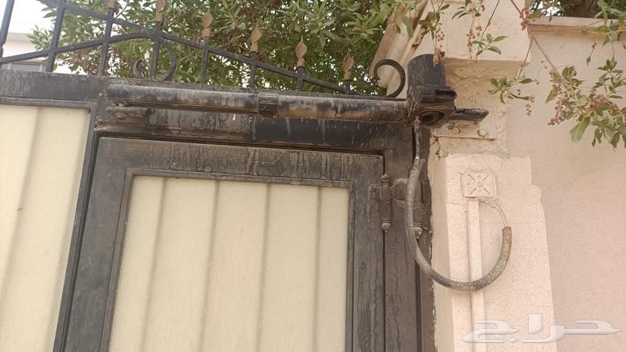 ذراع باب الكتروني مستعمل شركة ( CAME) الايطاليه64215859305218111