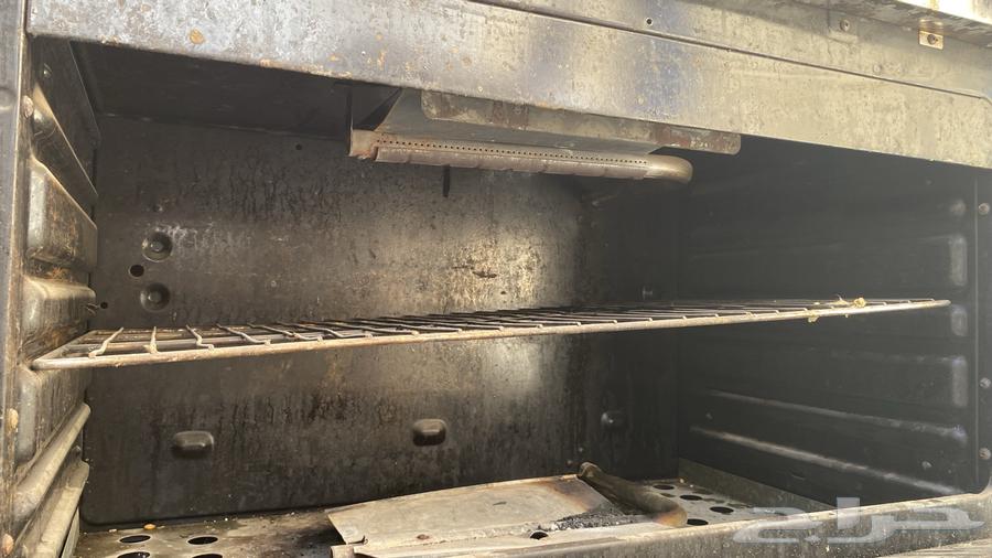 فرن خمس عيون كل شي شغال الا عين واحدة ضايع الغطا حقها64212144201090114