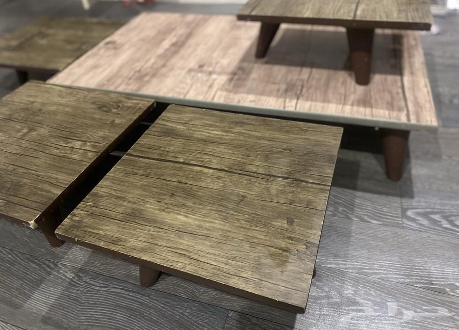 طاولة كبيرة مع اربعة طاولات صغيرة64228748261251111