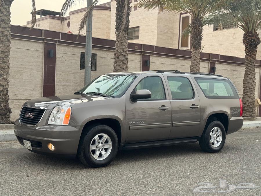 للبيع جي ام سي يوكن 2011 نظيف جدا64407154219394110