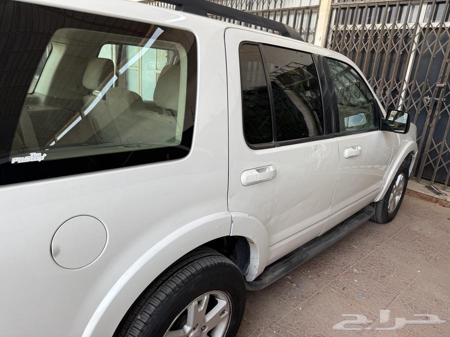 اكس بلور ابيض دبل المحركات زينه والبدي وسط استماره باقي فيه64401717032322111