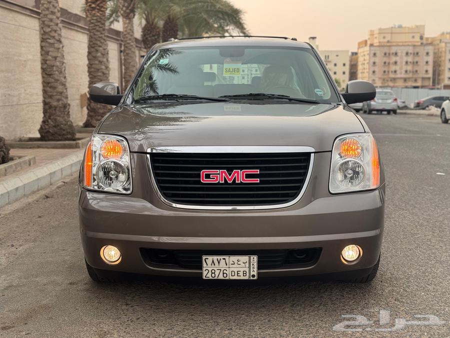 للبيع جي ام سي يوكن 2011 نظيف جدا64407154219394112