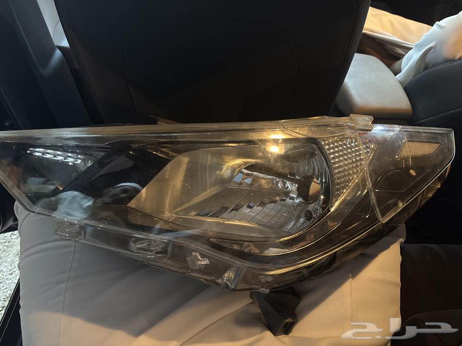 شمعه اكسنت يسار فيها كسر بصيط وكاله64406151541889110