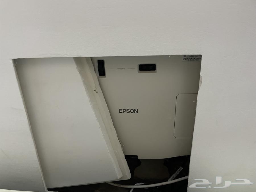 Cinema Projector for Sale by Epson in Makkah64222319972610113
