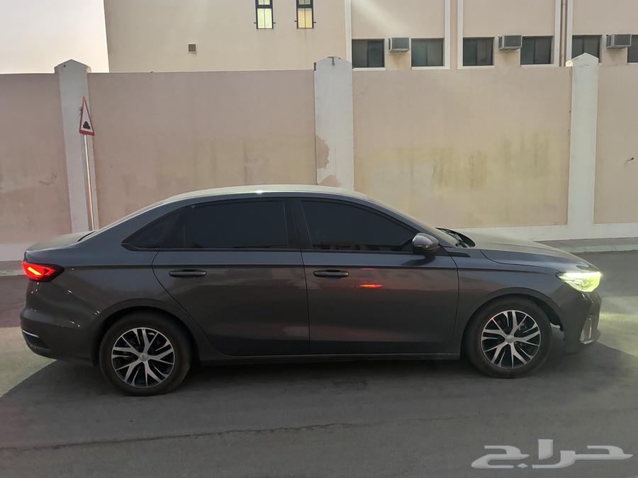 جيلي ام قراند 202364404167066243110