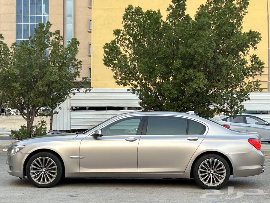 بس ام دبليو 740 موديل 2014 نظيف الفيه السابعه64415639297537114