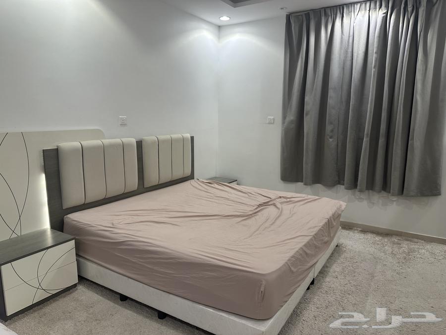 غرفة نوم مع دولاب ملابس نظيفه64207603149826113