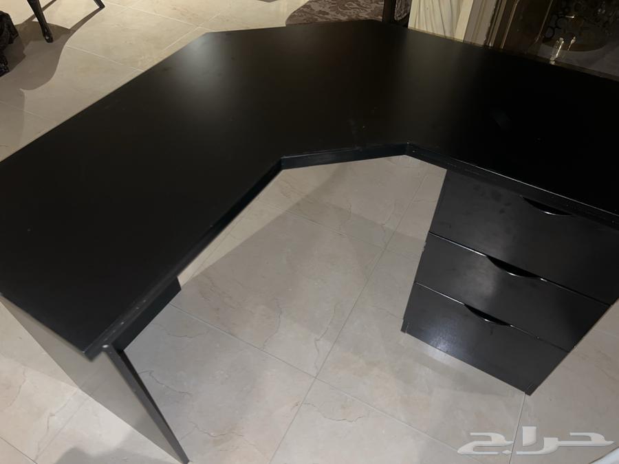 Flawless desk for studying or gaming64226201570819110