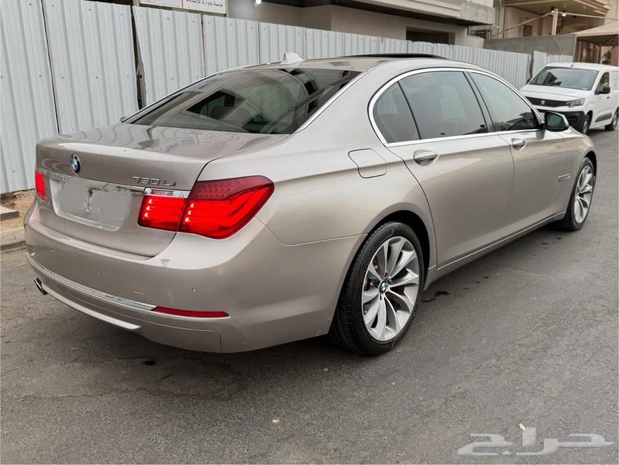 بي ام دبليو 730Li موديل 201464396935985923113