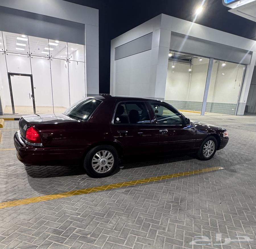 فورد فكتوريا64401897656066114