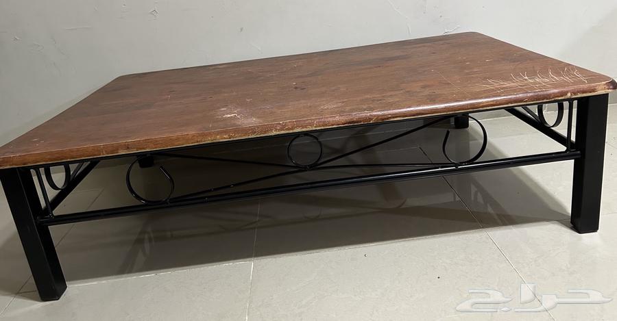 Floor table64217770450690112