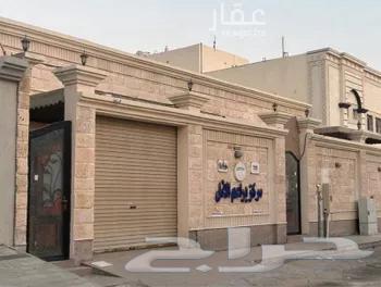 House with two floors and two apartments required636133399087371124