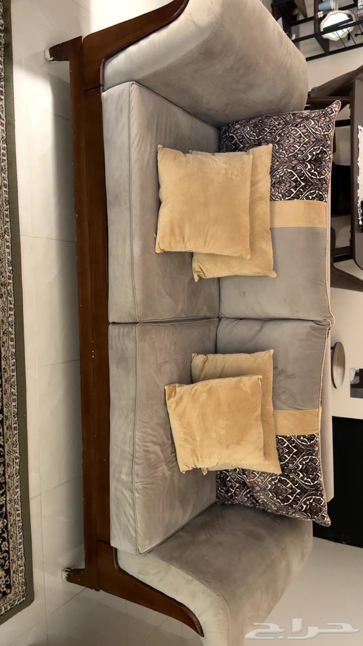 كنب مستعمل نظيف وفاخر64228748269698111