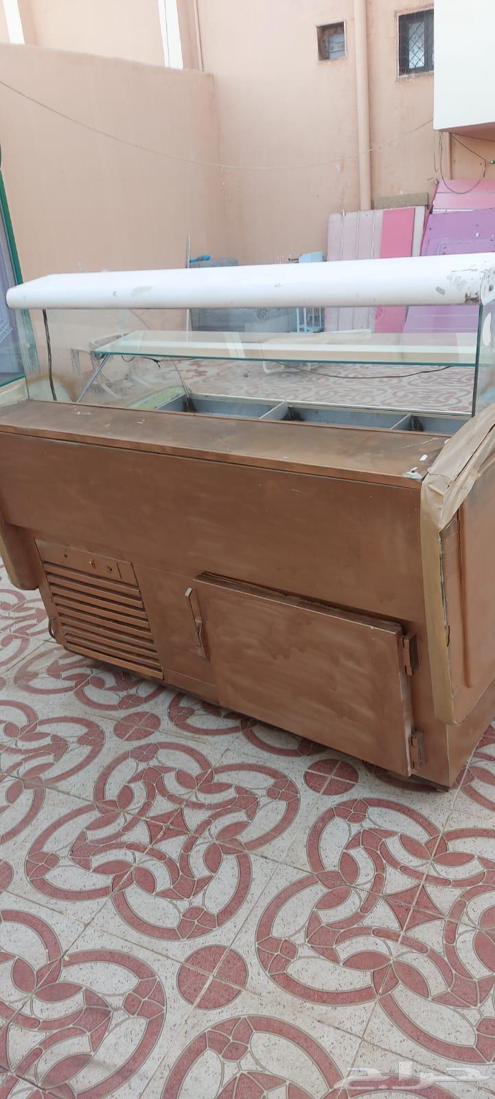 ثلاجه عرض للبيع64208053952130112