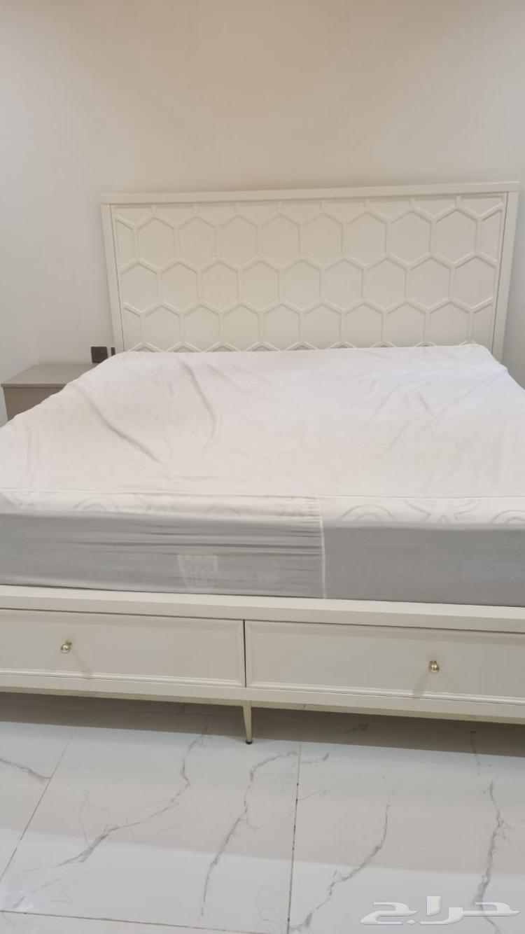 سرير للبيع64215859533955112