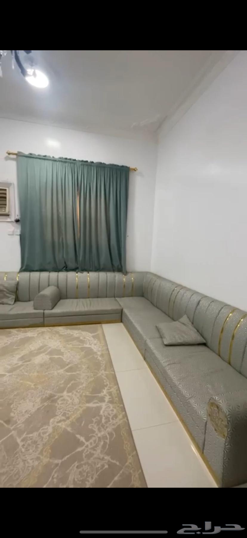 مجلس كنب مستخدم شبه جديد64221486144641110